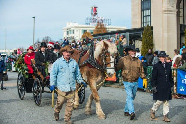 Dominion Christmas Parade 2016